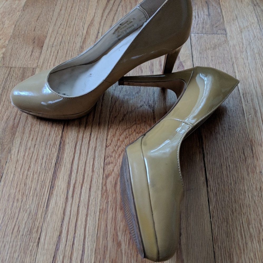 CWonder ran platform heels